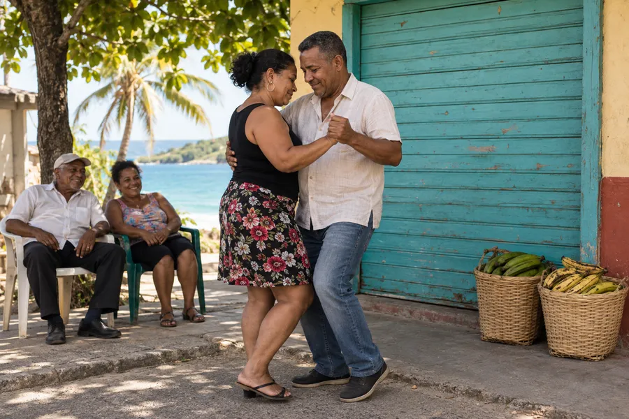 Baile de bachata entre vecinos frente a una tienda de barrio dominicana