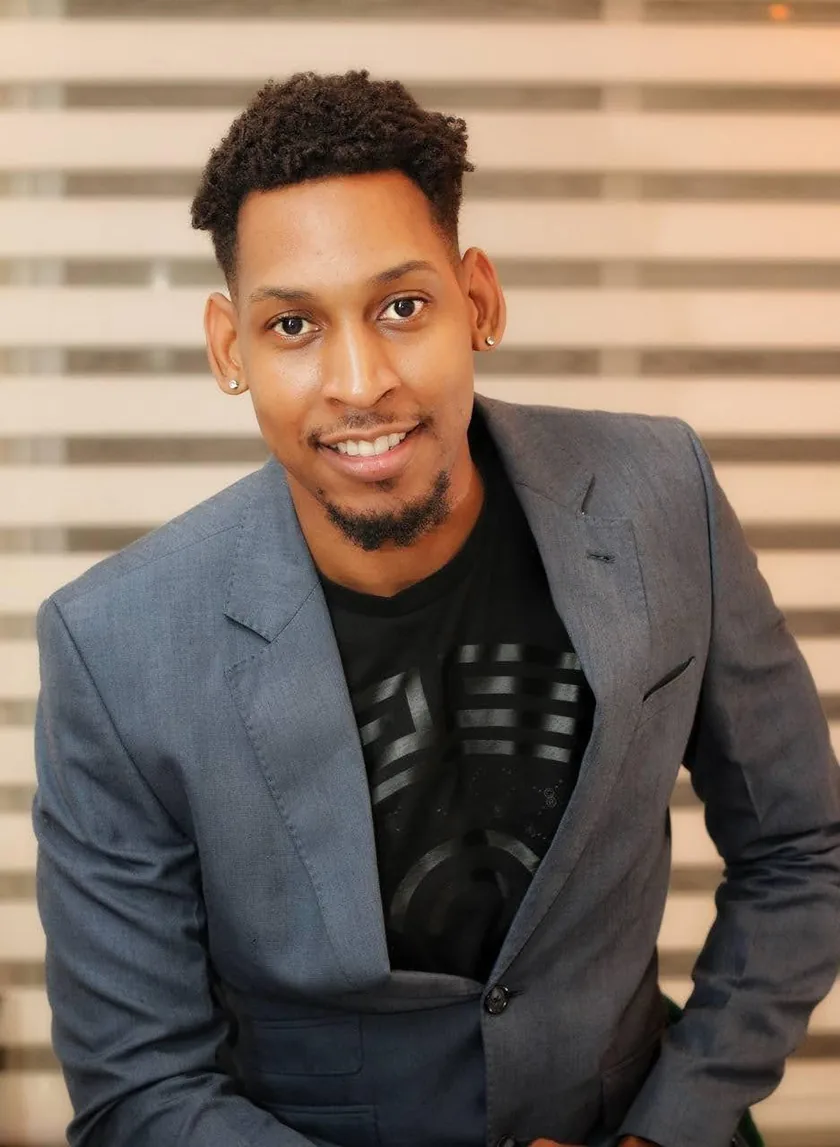 Esterling Cabral – Instructor de bachata y salsa y anfitrión de turismo de baile en Bachata Escape Cabarete